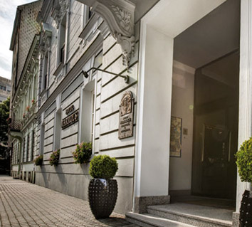 Marrol’s Boutique Hotel